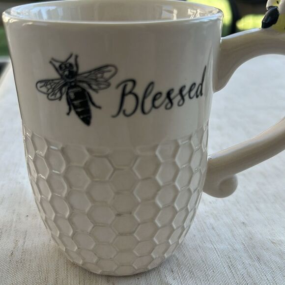 Bee-Themed White Mug - Picture 2 of 6